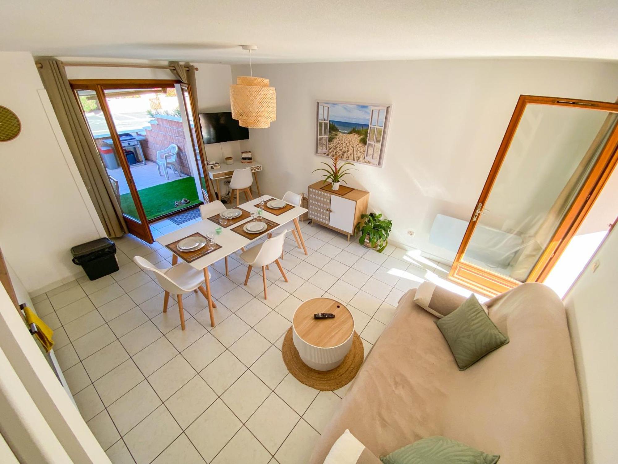 Maison "Douceurs D'Ete " Maison De Vacances Bord De Mer A Vias Plage - 600M De La Plage Et Du Canal Du Midi - Piscine Residentielle, Wifi Fibre, Activites Et Loisirs מראה חיצוני תמונה