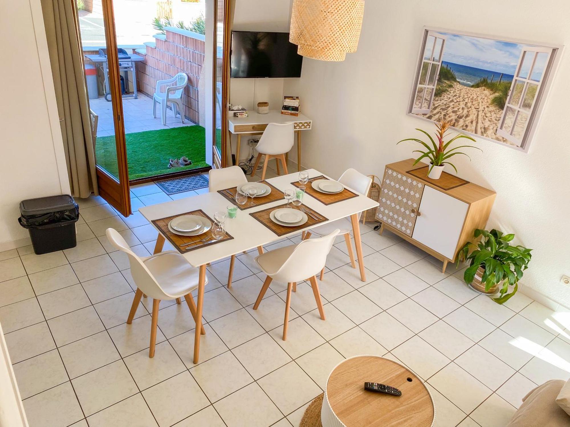 Maison "Douceurs D'Ete " Maison De Vacances Bord De Mer A Vias Plage - 600M De La Plage Et Du Canal Du Midi - Piscine Residentielle, Wifi Fibre, Activites Et Loisirs מראה חיצוני תמונה